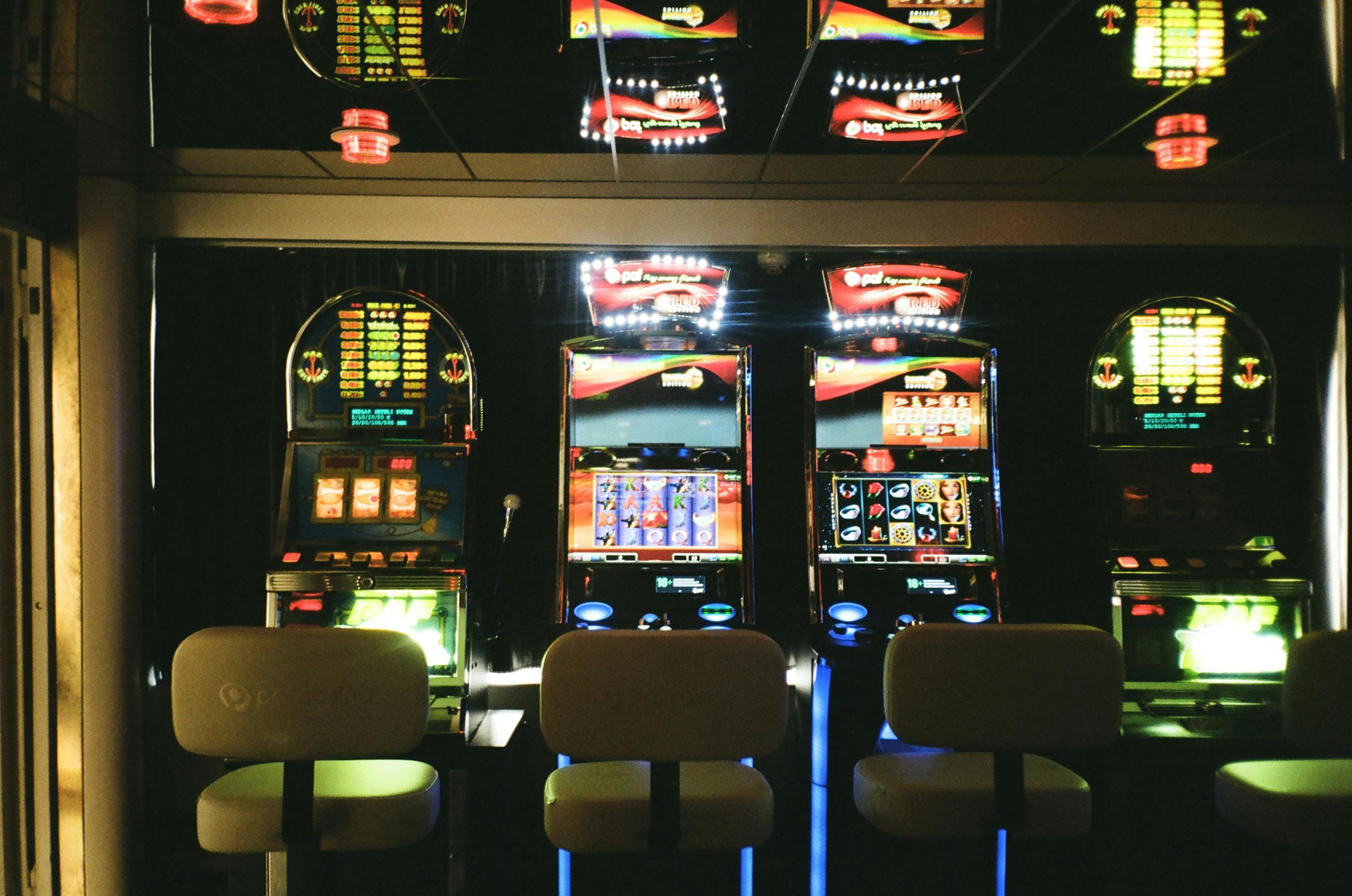 Bàn cược live casino baccarat trực tiếp tại win55 với dealer chuyên nghiệp